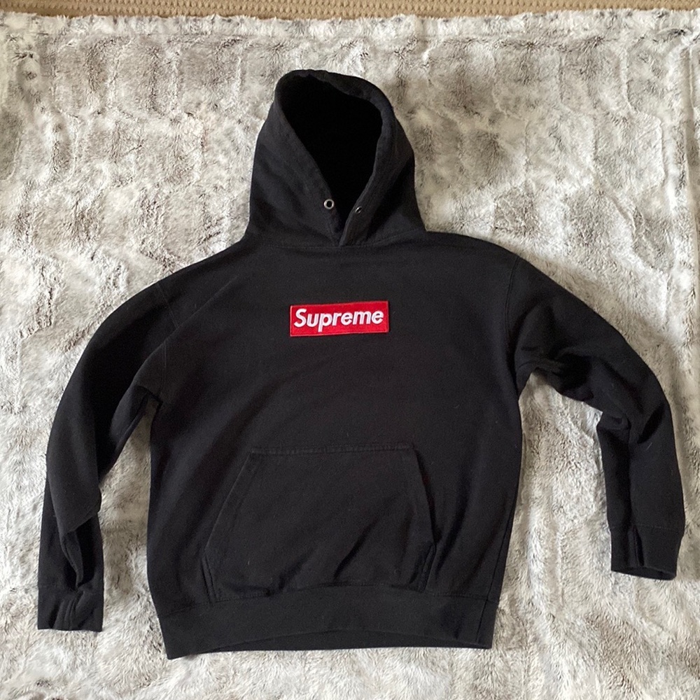 Supreme hoodie